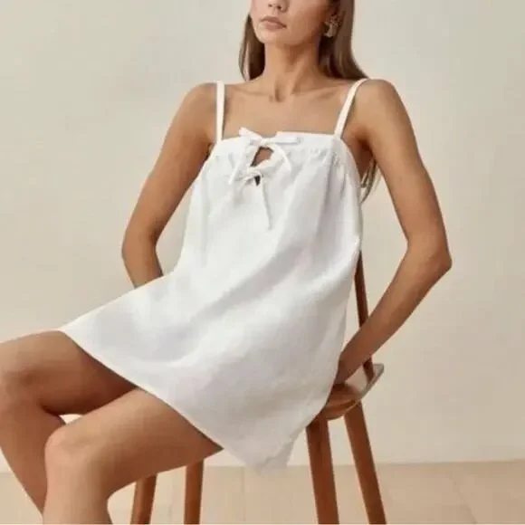 Reformation Winifred White Linen Mini Dress with Bow Detail Size: 10 - Picture 2 of 10